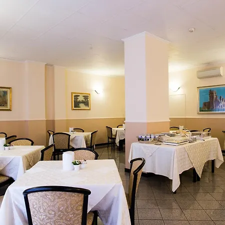 Piccolo 3* Mediolan